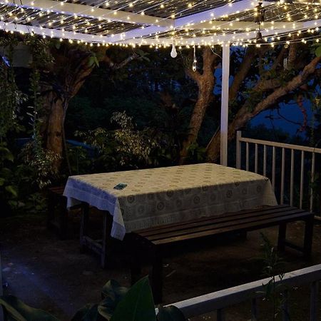 Aaravi Garden Homestay Kalimpong Exterior foto